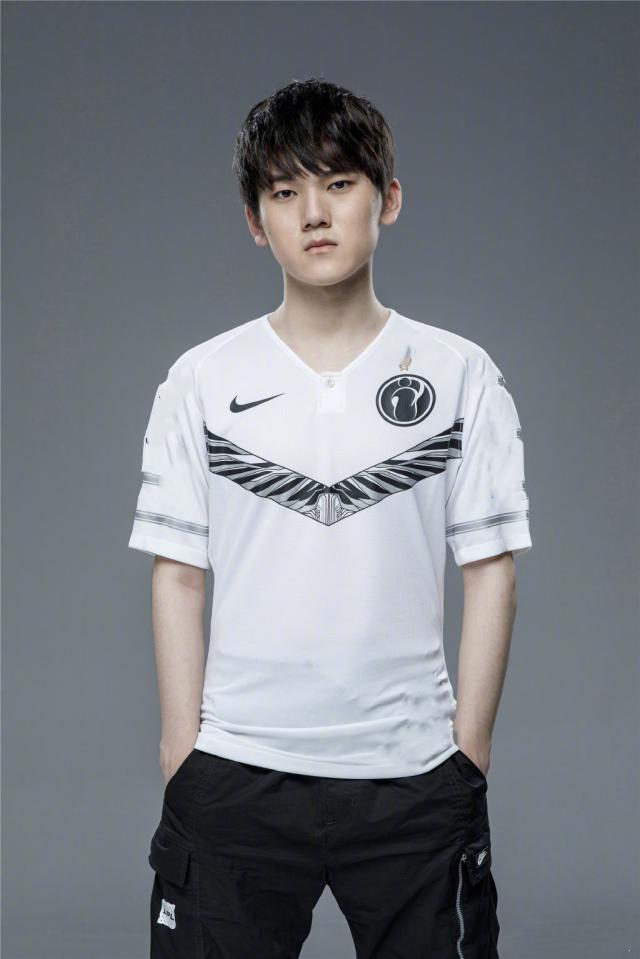 T1 击败 Movistar KOI 确保 2025 年全球总决赛的最后一个季后赛名额