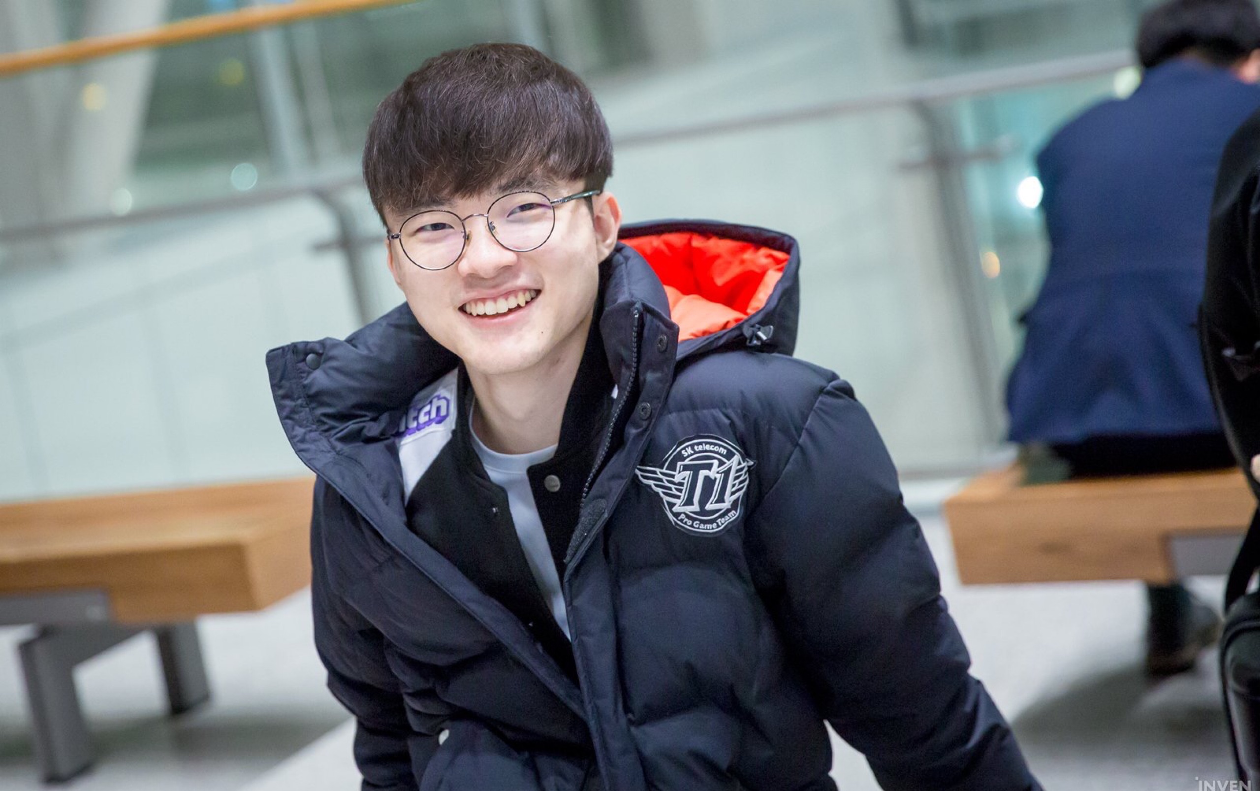 Tian ： 第二局相当混乱。当我们做出决定时，我们认为我们可以赢，但并不顺利。