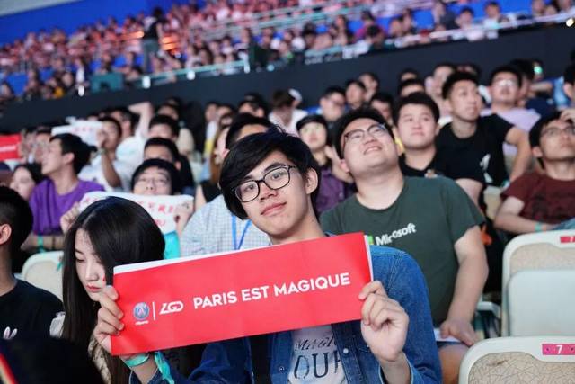 Kakao Viego 完全击败 Leyan ，Qianjue Xiaocaobao 变成了血泵， Puff 战队首先拿到了赛点